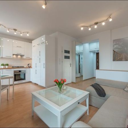 P&O Apartments Bialobrzeska Warsawa Bagian luar foto